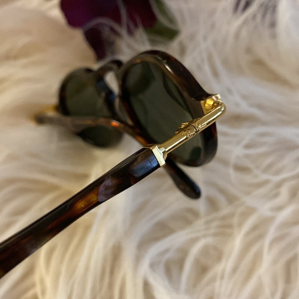 Vintage RAY BAN B & L sunglasses - Picture 13 of 16